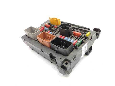 Caja Reles Fusibles Citroen C4 1.8 I 16V PICASSO 125CV 92KW