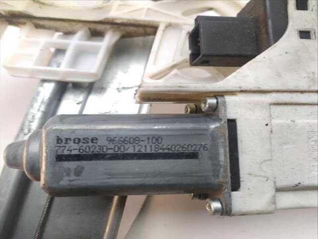 Elevalunas Manual Trasero Izquierdo Audi Q5 2.0 TDI QUATTRO