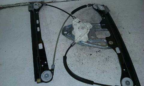 Foto 2ª: Elevalunas Eléctrico Delantero Derecho Mercedes Clase C 160 3.2 V6 18V CAT BERLINA 218CV 160KW [M112946] (2002)