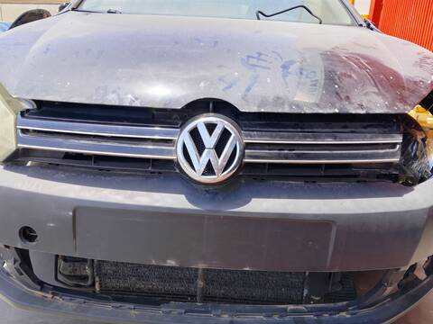 Rejilla Delantera Volkswagen Golf CBA