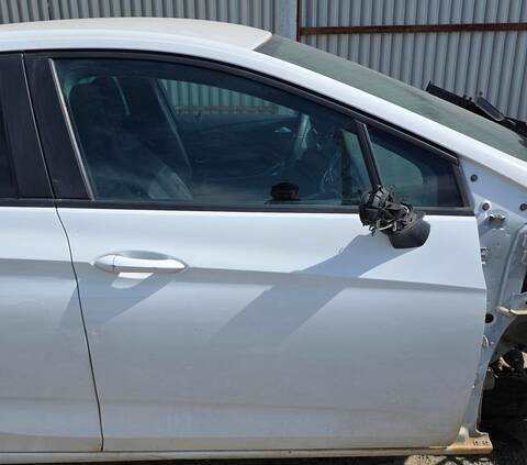 Puerta Delantera Derecha Opel Astra B10XFL BERLINA