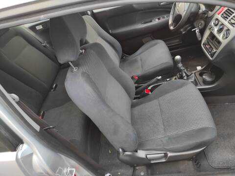 Asiento Delantero Derecho Honda Hrv D16W1 GH)