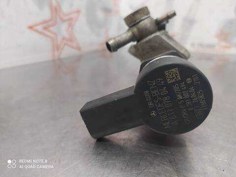 Foto 3ª: Rampa Inyectora Mercedes Clase C 160 2.2 CDI CAT BERLINA 143CV 105KW (2000)