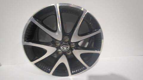 LLanta Chapa Toyota Yaris 1.5 HYBRID MXPH11) 92CV