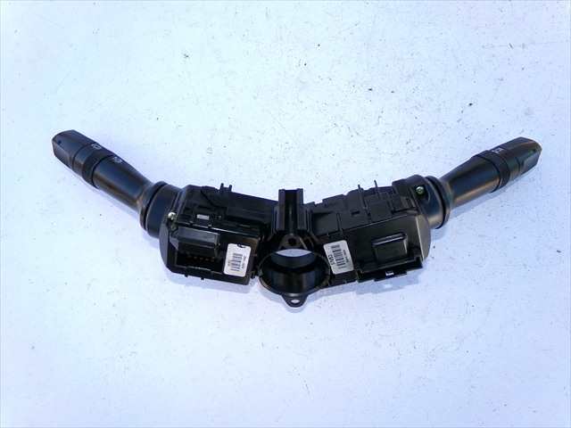 Foto 2ª: Mando Multifuncion Kia Ceed 1.6 CRDI RANCHERA,2009-2012 [D4FB] (2011)