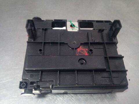 Foto 3ª: Caja Reles Fusibles Peugeot 308 ACCESS 92CV 68KW [9HP] (2011)