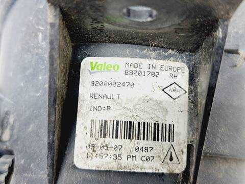 Foto 4ª: Faro Antiniebla Delantero Derecho Renault Clio 20 ANIVERSARIO 86CV 63KW [K9K T7] (2007)