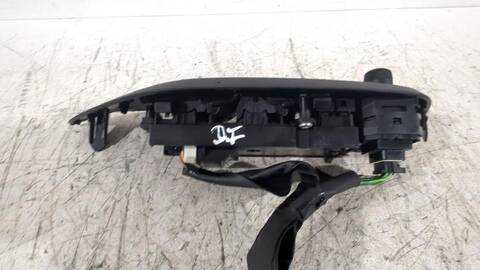 Foto 3ª: Botonera Elevalunas Toyota Yaris 1.5 HYBRID MXPH11) 92CV [M15A-FXE] (2020)