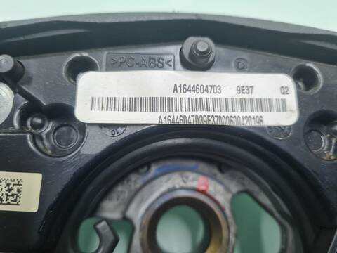 Foto 3ª: Volante Mercedes Clase ML 320 3.0 CDI W164) 224CV 165KW 164.122) [OM642940] (2006)