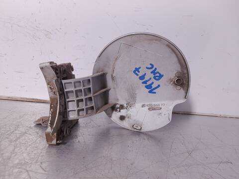 Foto 2ª: Tapa Exterior Combustible Peugeot 307 XR CLIM 90CV 66KW [RHY] (2003)