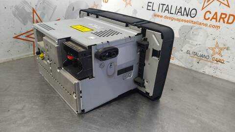 Foto 3ª: Sistema Audio Radio CD Mercedes Clase ML 300 3.0 CDI W164) 224CV 165KW AUT. OM642 [OM642940] (2006)