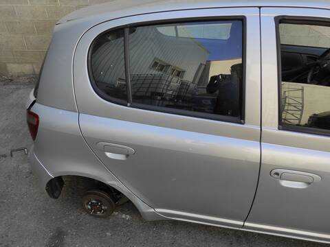 Puerta Trasera Derecha Toyota Yaris 2NZFE