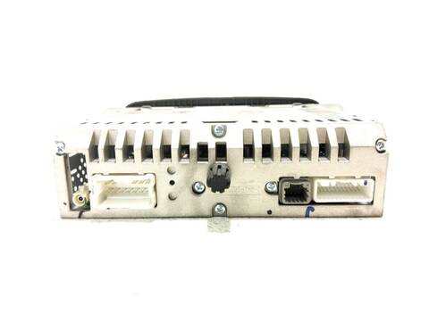 Foto 3ª: Sistema Audio Radio CD Renault Clio AUTHENTIQUE 1 DCI DIESEL FAP 75CV (2012)