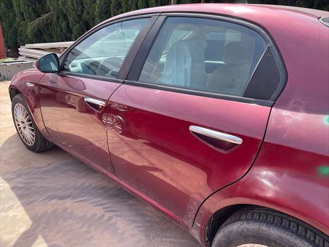 Foto 2ª: Puerta Delantera Izquierda Alfa Romeo 159 1.9 JTD 150cv [939A2000] (2008)