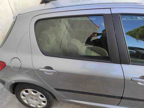 Puerta Trasera Derecha Peugeot 307 RHY