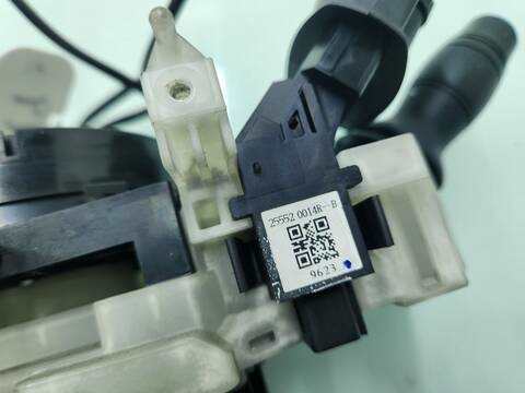 Foto 4ª: Mando Multifuncion Renault Megane III COUPE [K4M858] (2008)