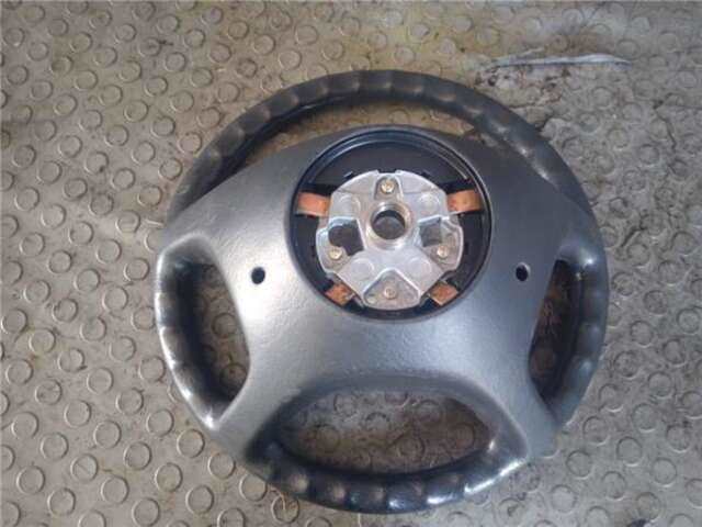 Foto 3ª: Volante Mercedes Clase C 160 2.8 280 (202.028) [2.8 LTR. - 142 KW 24V CAT] [M 104.941]