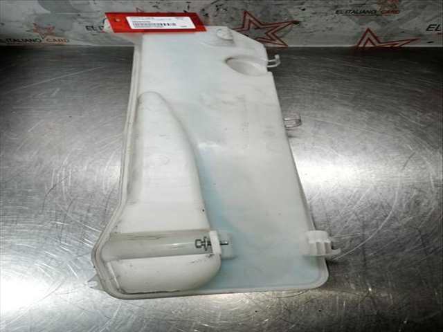 Foto 2ª: Deposito Limpiaparabrisas Toyota Proace COMBI L1 VX 102CV 75KW [YHR] (2022)