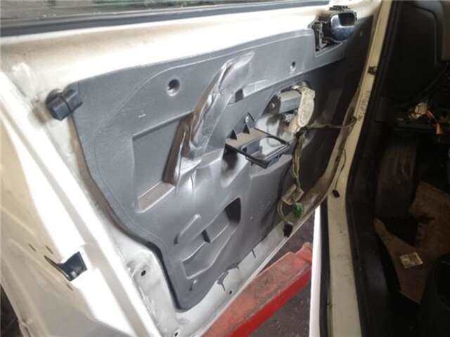 Foto 2ª: Puerta Delantera Izquierda Peugeot 307 1.6 HDI 110 [9HY (DV6TED4)]
