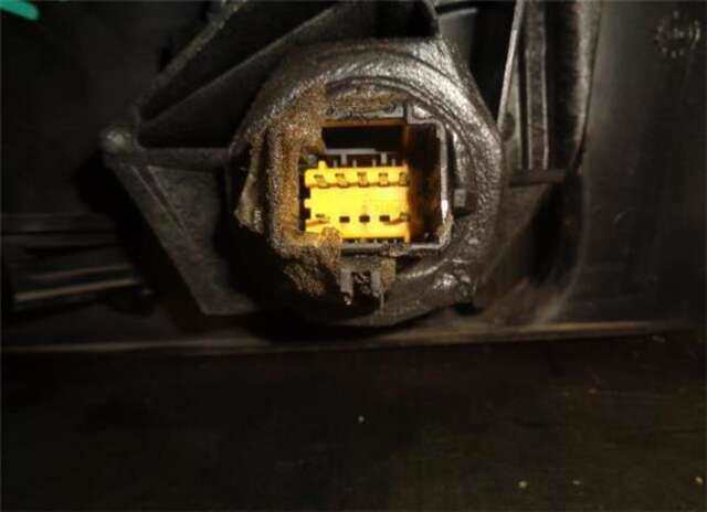 Retrovisor Derecho Renault Megane 1.9 CONFORT AUTHENTIQUE [1.9 LTR. - 88 KW DCI DIESEL] II CLASSIC BERLINA (2003-_)