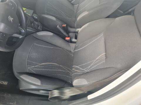 Asiento Delantero Izquierdo Peugeot 208 ACCESS 68CV 50KW