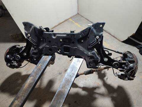 Cuna de Motor Ford Focus BERLINA