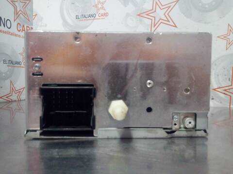 Foto 2ª: Sistema Audio Radio CD Ford Transit FT 300 M CABINA SIMPLE MEDIA 125CV 92KW CAJA ABIERTA [CYRB] (2013)