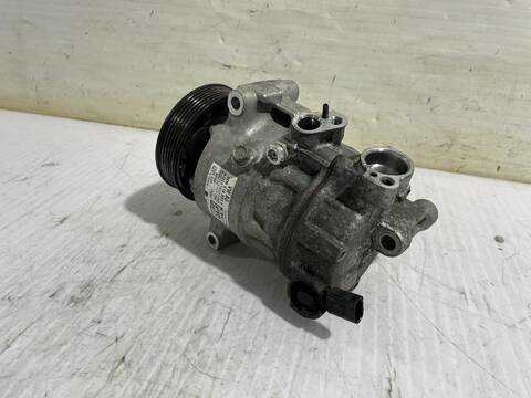 Foto 3ª: Compresor Aire Acondicionado Volkswagen Golf COMFORTLINE BLUEMOTION AUT. 150CV (2013)