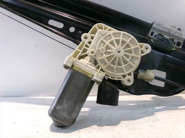 Foto 3ª: Elevalunas Eléctrico Trasero Derecho Bmw Serie 5 525 2.5 D E60 2004-2010 [256D2] (2005)