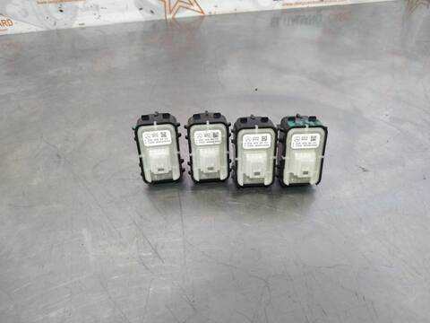 Foto 4ª: Mando Multifuncion Mercedes Clase C 160 C 220 T CDI BLUETEC 205.204) 170CV 125KW FAMILIAR [651921] (2014)