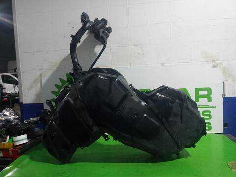 Foto 2ª: Deposito de Combustible Audi A4 2.5 TDI 120KW) 163CV (2000)