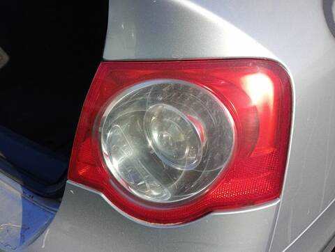 Foto 2ª: Piloto Trasero Derecho Volkswagen Passat BERLINA 150CV 110KW [BXE] (2006)