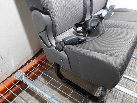 Foto 3ª: Asientos Traseros Toyota Hiace VERSION INDEFINIDA (2019)