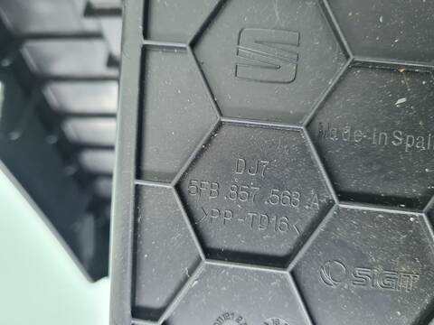 Foto 3ª: Guantera Cupra Formentor 150CV [DTTC] (2022)