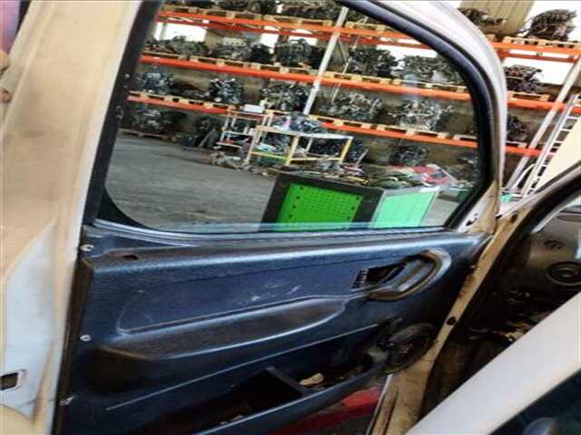 Foto 2ª: Puerta Delantera Izquierda Citroen Berlingo 1.9 D SX COMBI [1.9 LTR. - 51 KW DIESEL] [WJY]