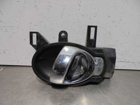 Maneta Interior Trasera Izquierda Nissan Juke 1.6 CAT 113CV 83KW