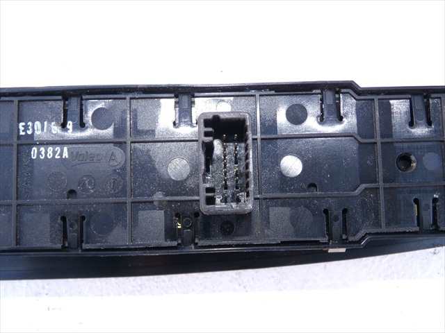 Foto 2ª: Botonera Elevalunas Renault Megane 1.5 DCI RANCHERA,2008-2013 [K9KJ8] (2012)