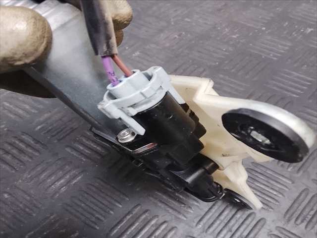 Foto 2ª: Elevalunas Eléctrico Delantero Izquierdo Renault Master 2.3 DCI 150CV (2022)