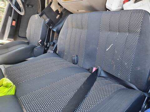 Asiento Delantero Derecho Mercedes Vario PRDK - 616 D OM 904 LA CABINA DOBLE 156CV 115KW