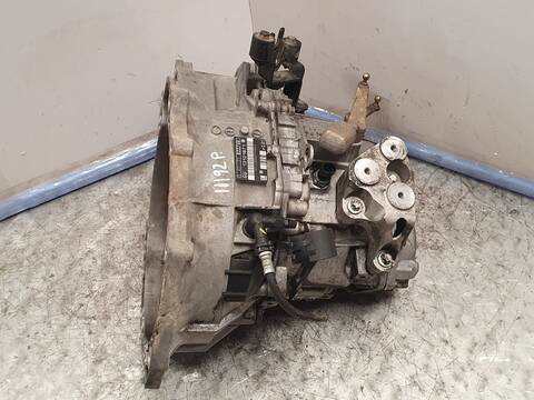 Foto 2ª: Caja Cambios Opel Vectra CLUB BERLINA 125CV 92KW [Y22DTR] (2003)