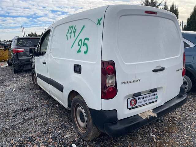 Foto 2ª: Paragolpes Trasero Peugeot Partner 1.6 HDI 75cv [BH02] (2018)