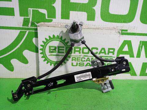 Foto 3ª: Elevalunas Manual Trasero Derecho Seat Ibiza EMOCION 60CV [CGPB] (2008)