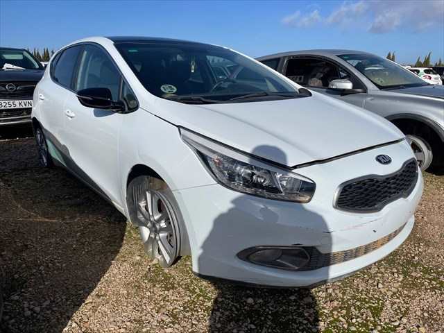 Foto 2ª: Puerta Delantera Derecha Kia Ceed 1.6 CDTI 105cv [D4FB] (2014)