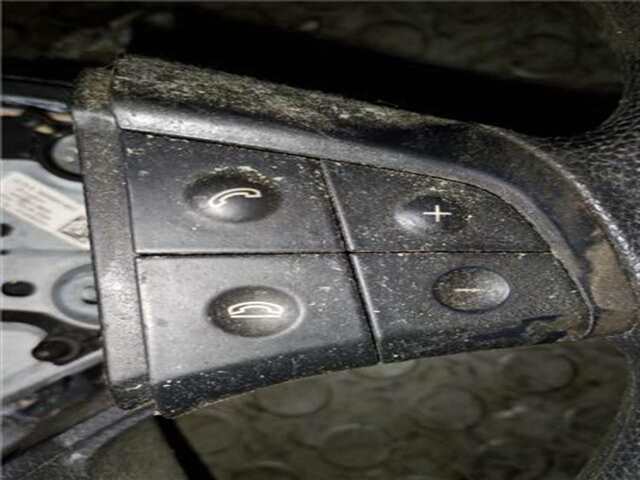 Foto 2ª: Volante Mercedes Clase B 150 2.0 180 CDI (245.207) [2.0 LTR. - 80 KW CDI CAT] [OM 640.940]