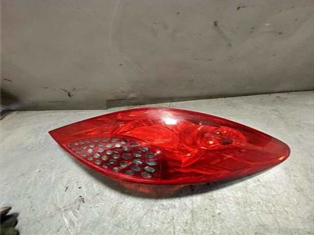 Foto 3ª: Piloto Trasero Derecho Peugeot 207 1.4 X-LINE [1.4 LTR. - 65 KW 16V CAT (KFU - ET3J4)] [KFU / ET3J4]