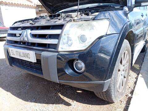 Foto 3ª: Paragolpes Delantero Mitsubishi Montero 3.2 DI-D V88W V98W) 170CV 125KW [4M41] (2022)
