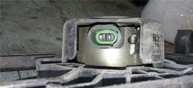 Foto 3ª: Electroventilador Dacia Sandero 1.2 16V [D4F 732]