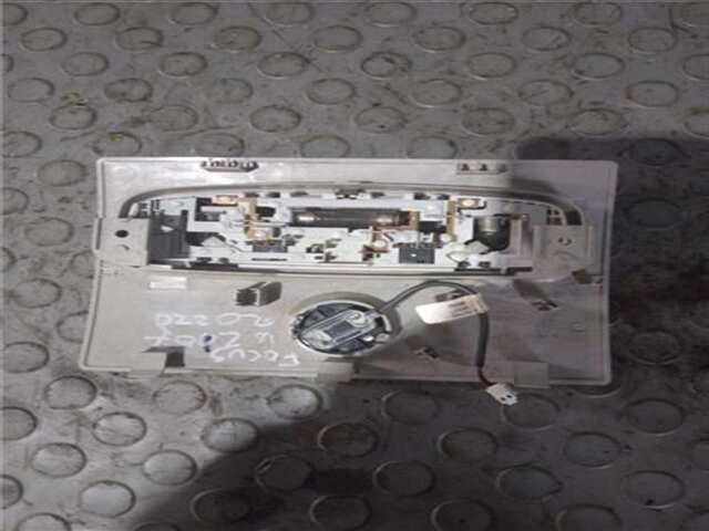 Foto 2ª: Luz Interior Ford Focus 1.6 AMBIENTE (D) [1.6 LTR. - 66 KW TDCI CAT]