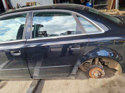 Puerta Trasera Izquierda Audi A4 1.9 TDI BERLINA 116CV 85KW