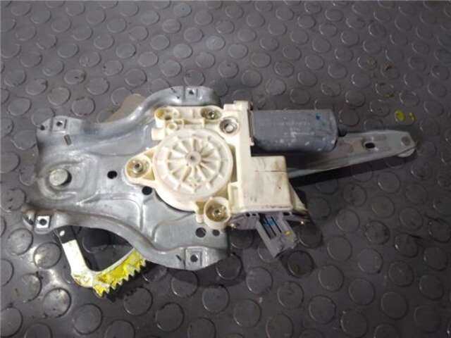 Foto 2ª: Elevalunas Eléctrico Trasero Derecho Toyota Avensis 2.0 D-4D [1CD-FTV]